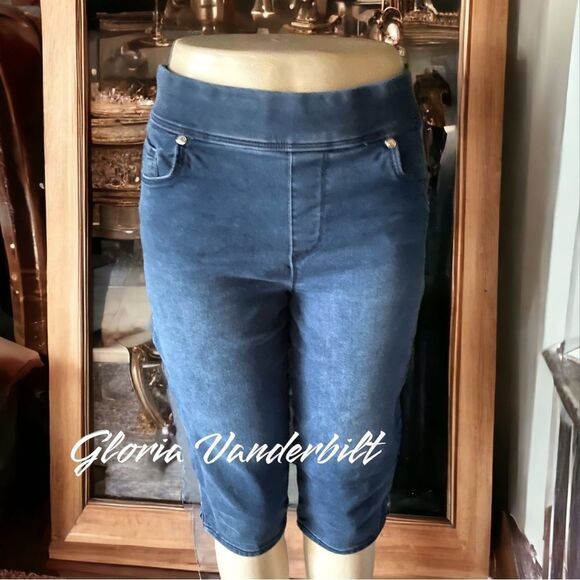 S♥️LD! Gloria Vanderbilt l Avery Capri l Slimming l Pull-on l 5 pocket l 8 l EUC - Picture 1 of 8